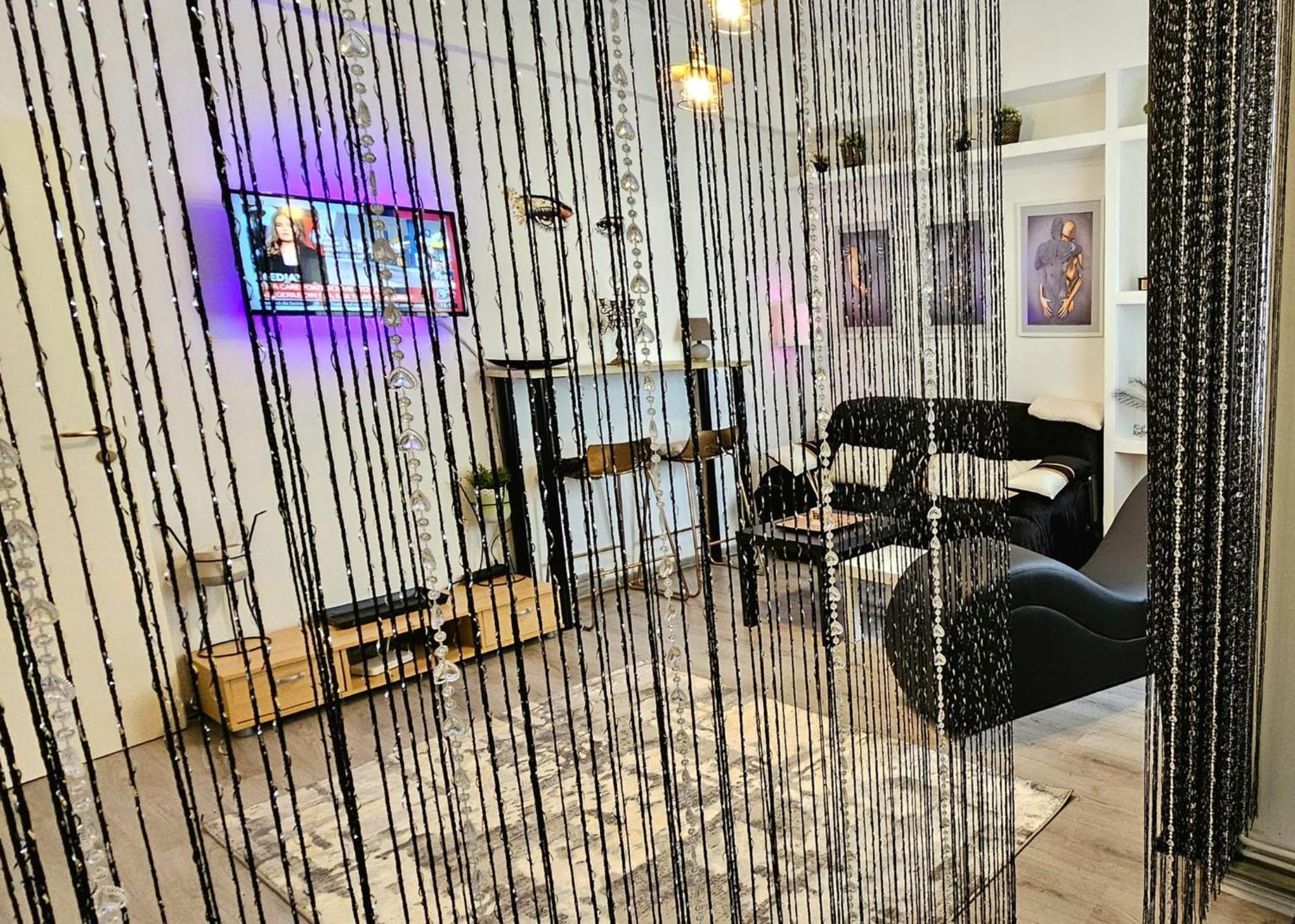 Tantra Studio 1 Conta Universitate Бухарест Экстерьер фото
